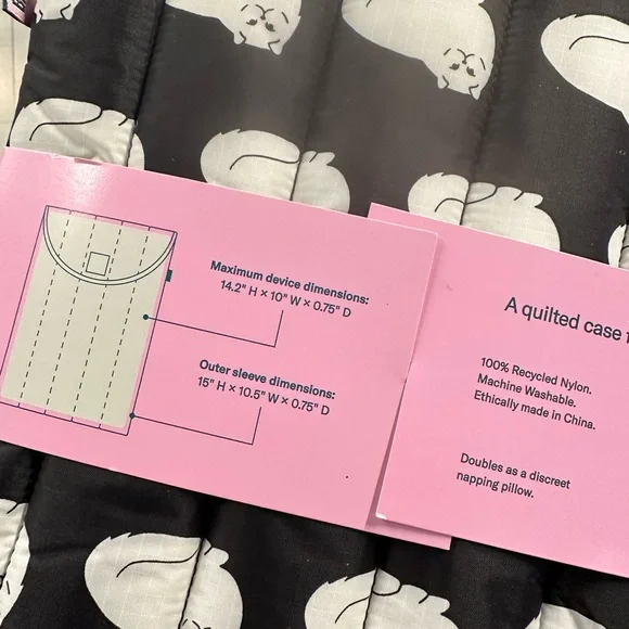 BAGGU 16” Puffy Laptop Sleeve Fluffy Cat NWT - Picture 6 of 7